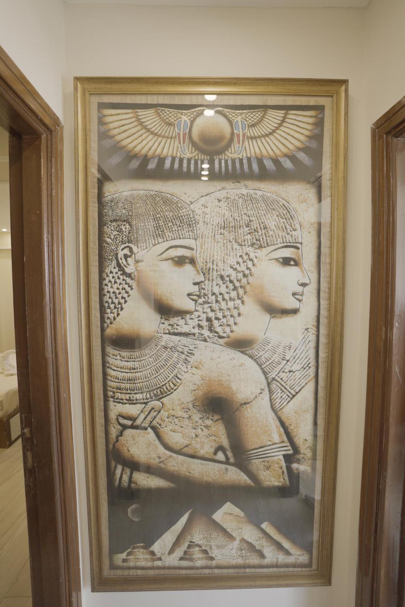 Queen Cleopatra Pyramids Hotel Cairo Exterior photo