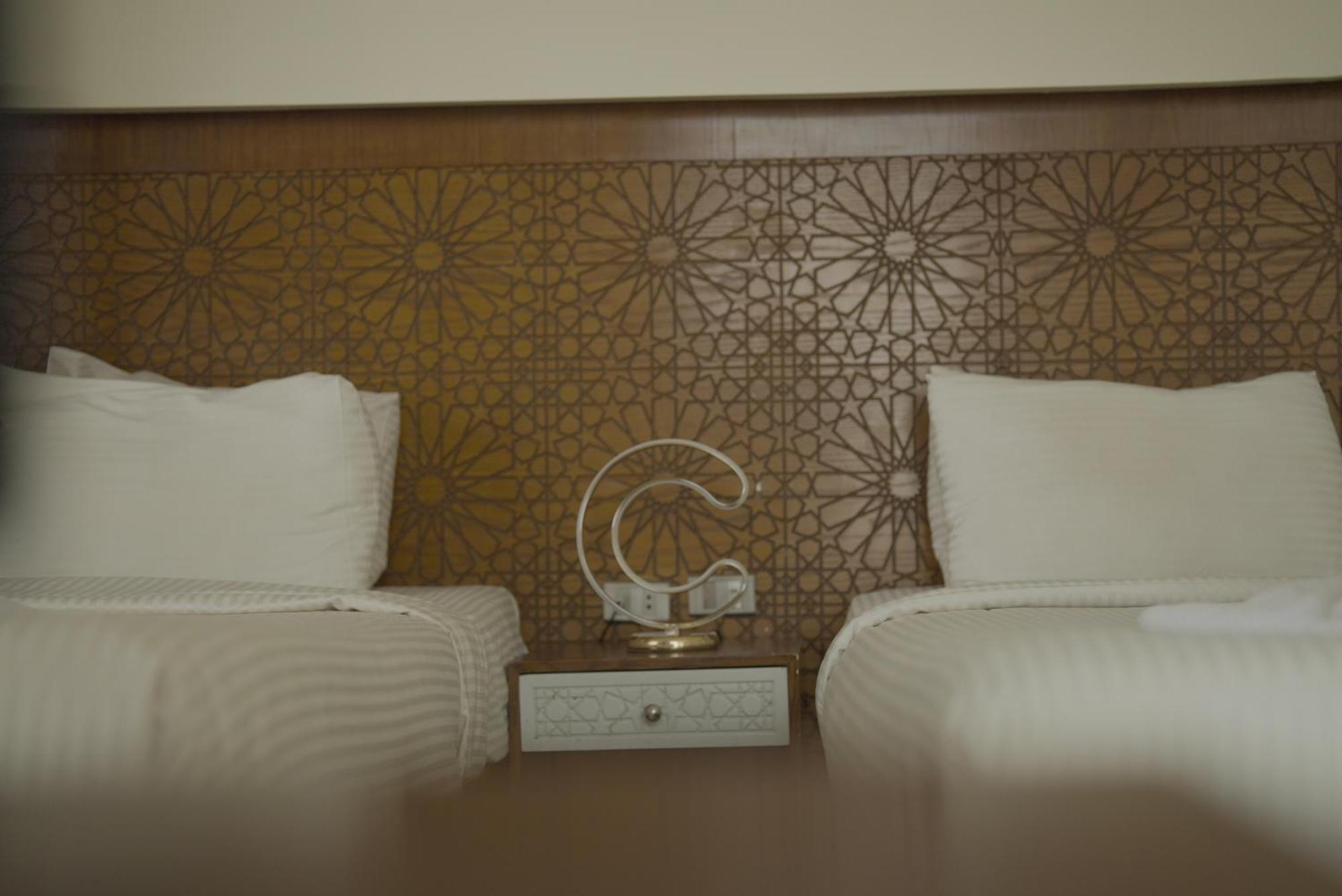 Queen Cleopatra Pyramids Hotel Cairo Exterior photo