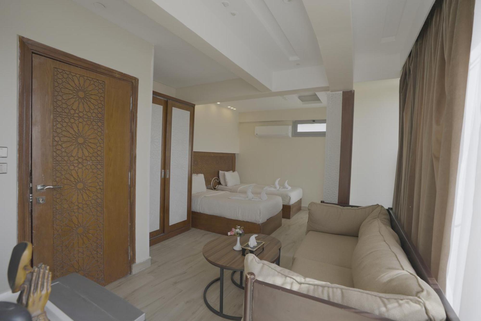 Queen Cleopatra Pyramids Hotel Cairo Exterior photo