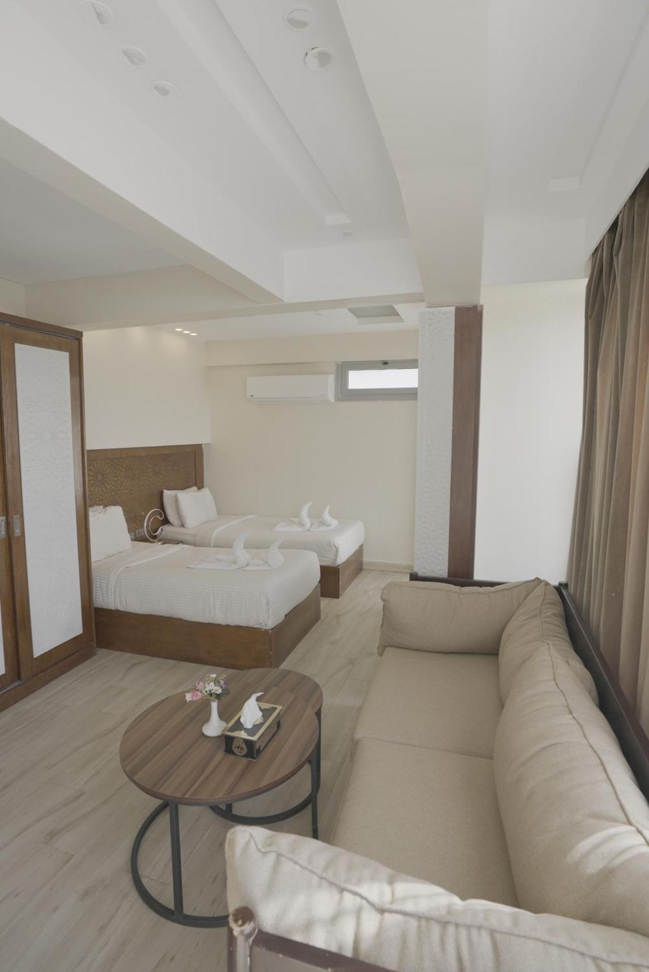 Queen Cleopatra Pyramids Hotel Cairo Exterior photo